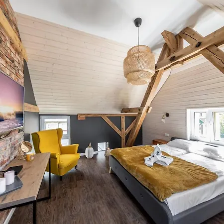 37b Apartment *