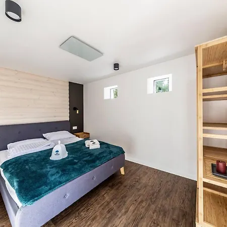 37b Apartment *